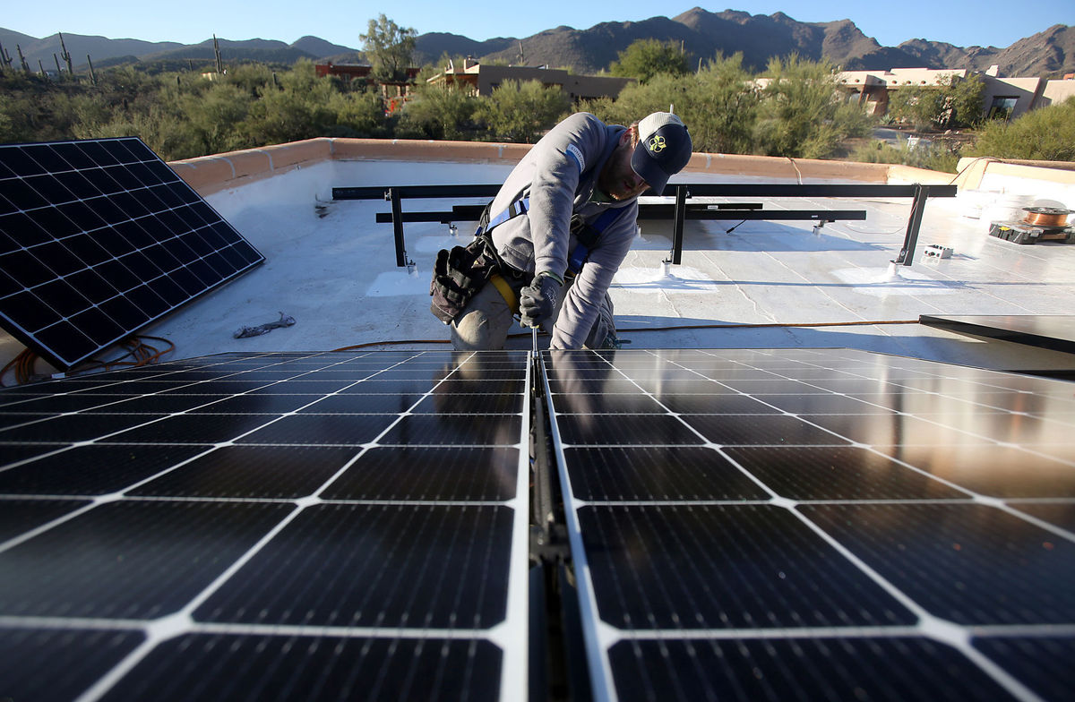 Arizona Corporation Commission urged to fix solar net metering 'grandfathering' issue
